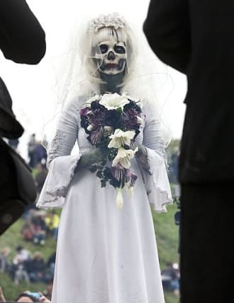 Костюм мертвой невесты на Хэллоуин - 35 фото
