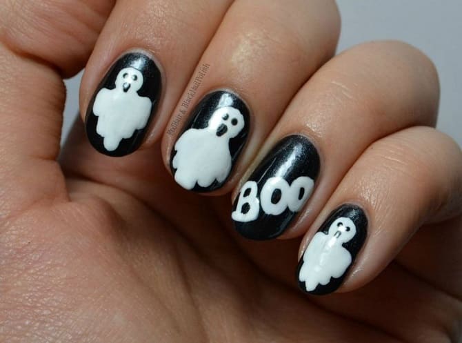 Маникюр с привидениями летучих мышей на Хэллоуин