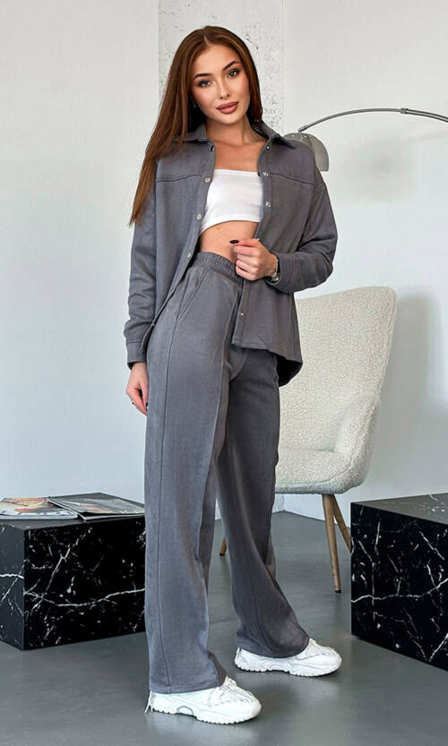 Брючный замшевый костюм кнопки 23080 Серый