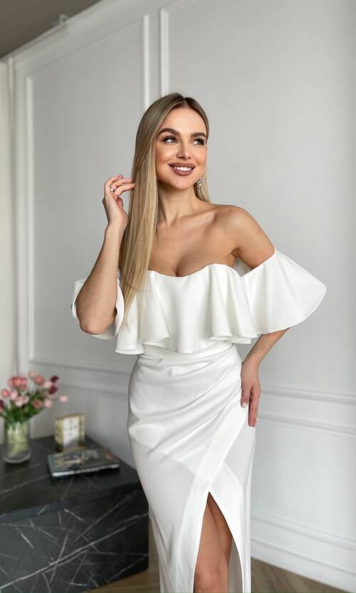 Вечірня Сукня Корсет Волан 24048 Молочна