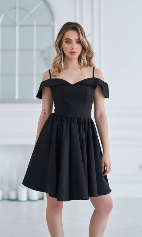 Коктейльна Сукня Відкриті Плечі 24045 Чорна