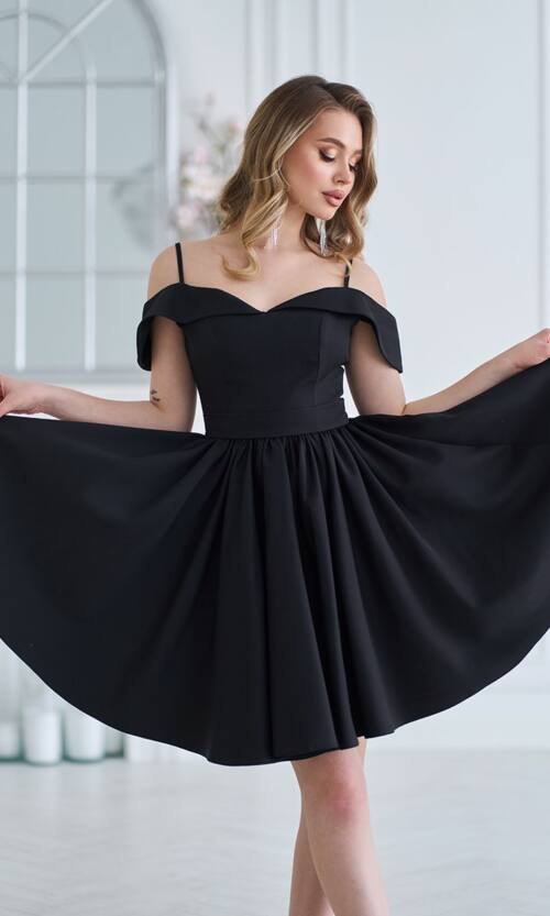 Коктейльна Сукня Відкриті Плечі 24045 Чорна