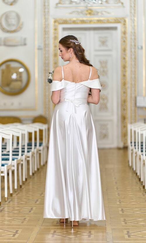 Вечернее платье Открытые Плечи Макси 25002 Молочное