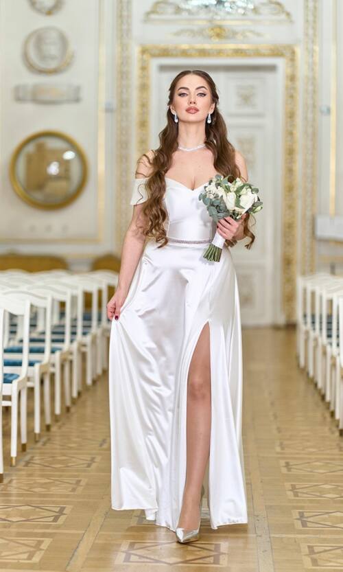 Вечернее платье Открытые Плечи Макси 25002 Молочное