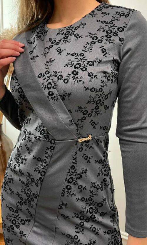 Серое Повседневное платье крепдайвинг флок 7224