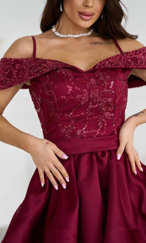 Коктейльна Сукня Атлас Паєтка Відкриті Плечі 25023 Бордова