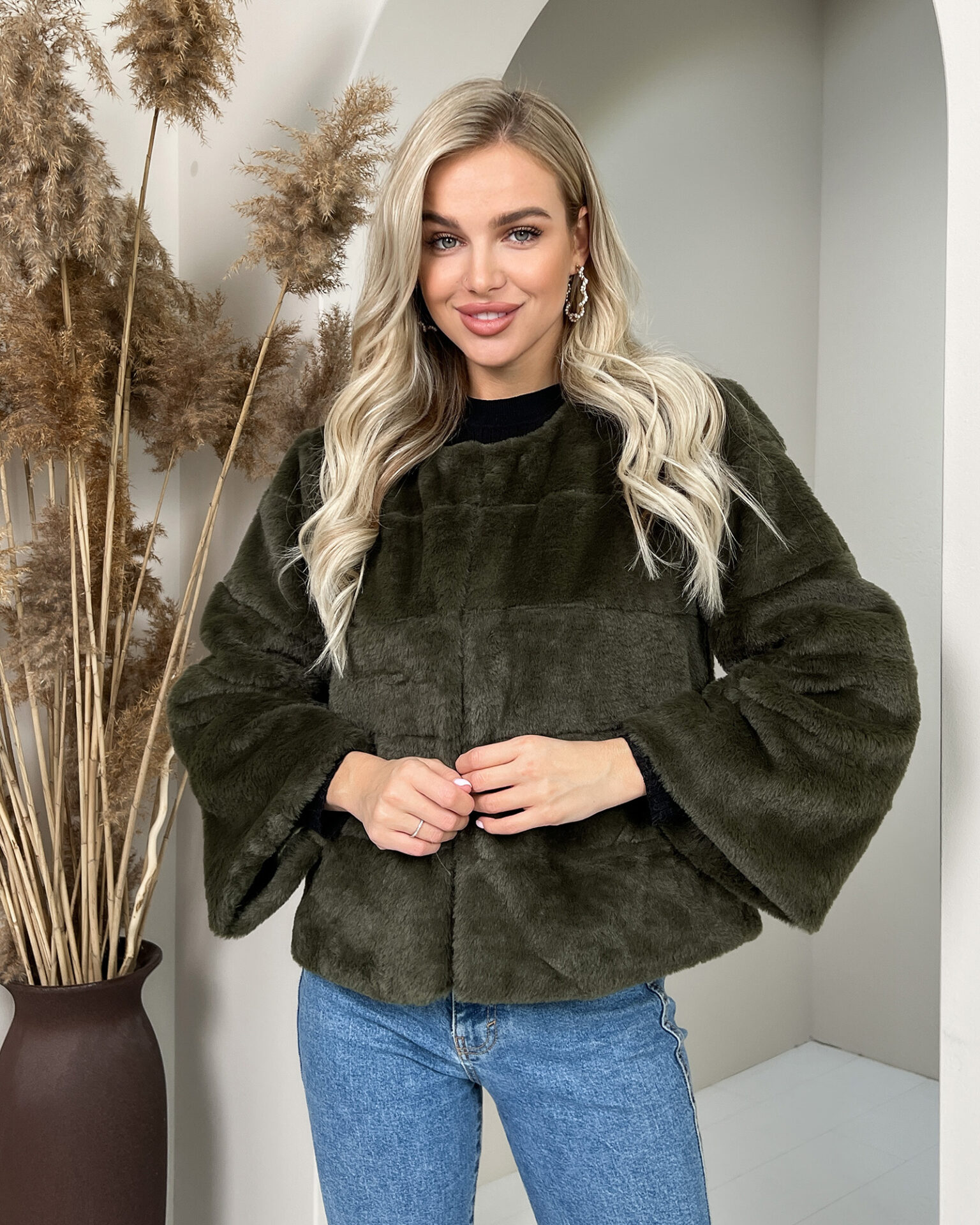 Елегантна Еко Шубка “Мороз” 20200 Хакі Елегантна Еко Шубка "Мороз" 20200 Хакі