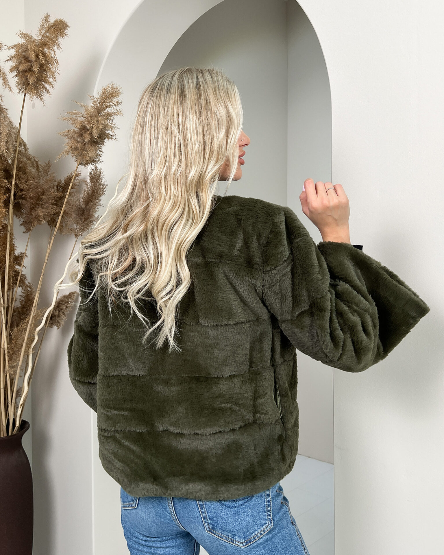 Елегантна Еко Шубка “Мороз” 20200 Хакі Елегантна Еко Шубка "Мороз" 20200 Хакі