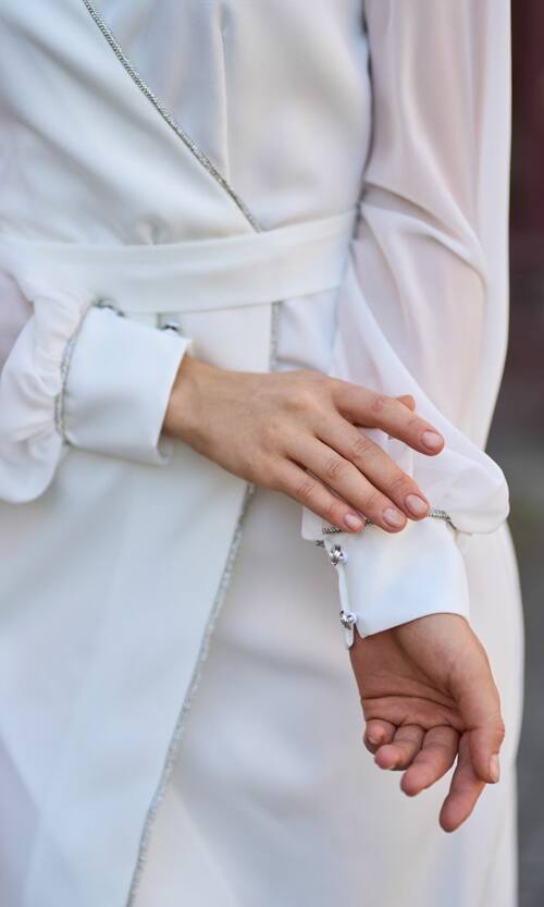 Коктейльна сукня з шифоновими рукавами стрази 25073 Молочна