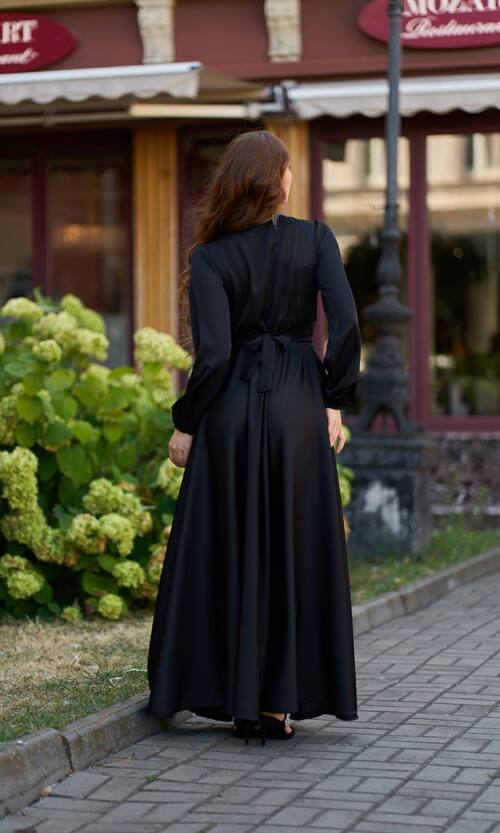 Вечірня сукня атлас на запах 25070 Чорна