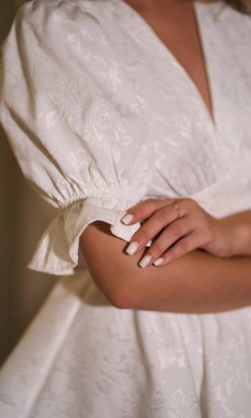 Коктейльна сукня з двома воланами 25069 Молочна