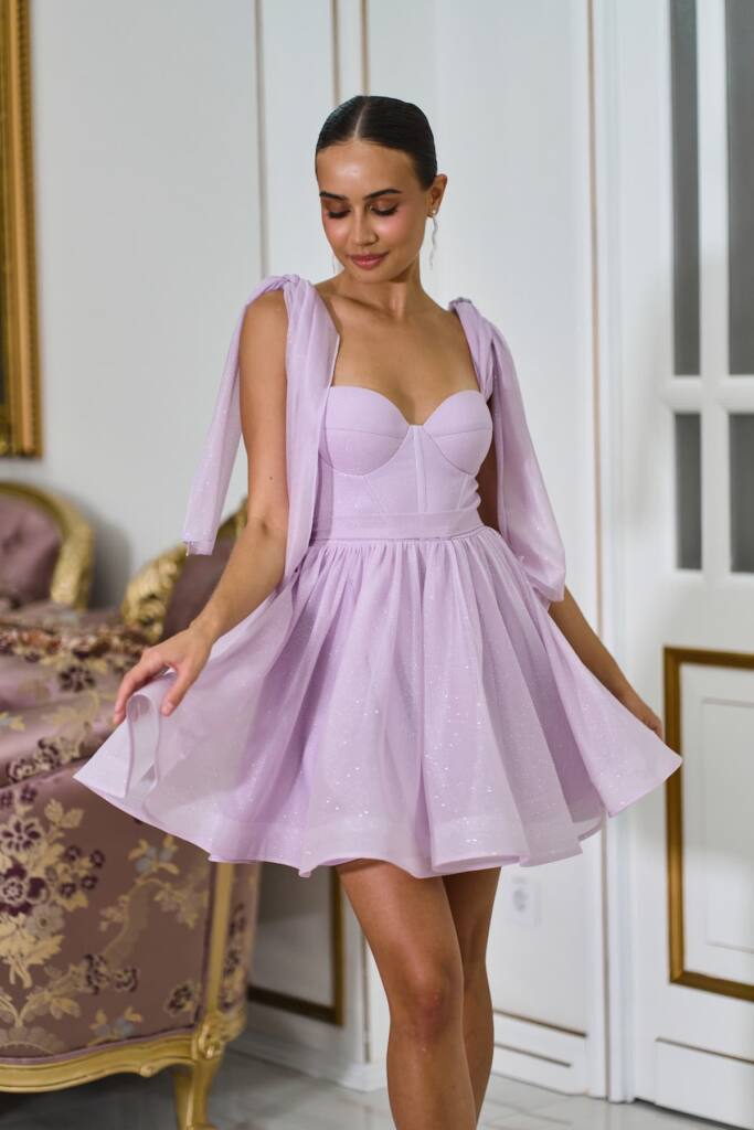 Платья создают праздник вдохновения новогодних образов