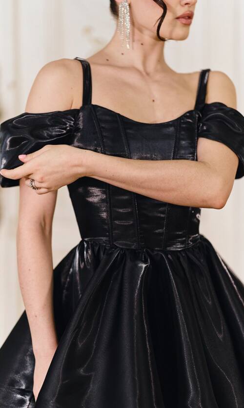 Коктейльна корсетна сукня з ефектом рідкого глянцю 26002 Чорна