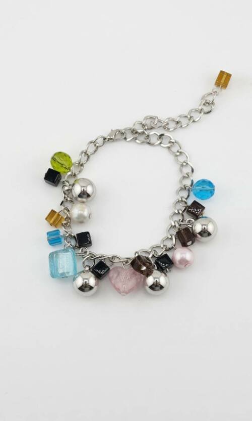 Жіночий браслет з шармами та підвісками у формі серця 26503 Сріблястий