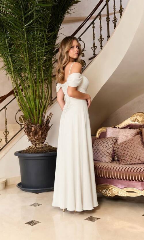 Вечірня сукня максі з драпірованим ліфом 26015 Молочна