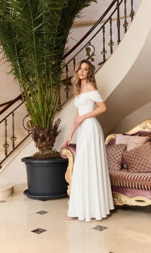 Вечірня сукня максі з драпірованим ліфом 26015 Молочна