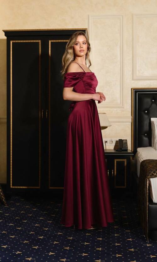 Вечірня сукня максі з драпірованим ліфом 26015 Бордова